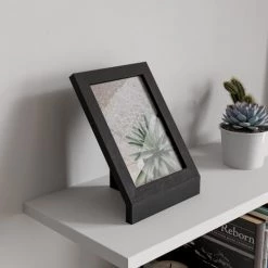 Umbra Cadres Et Albums Photos Cadre Photo Podium L Bois Noir -Papiers peints Soldes cadre photo podium l bois noir 1